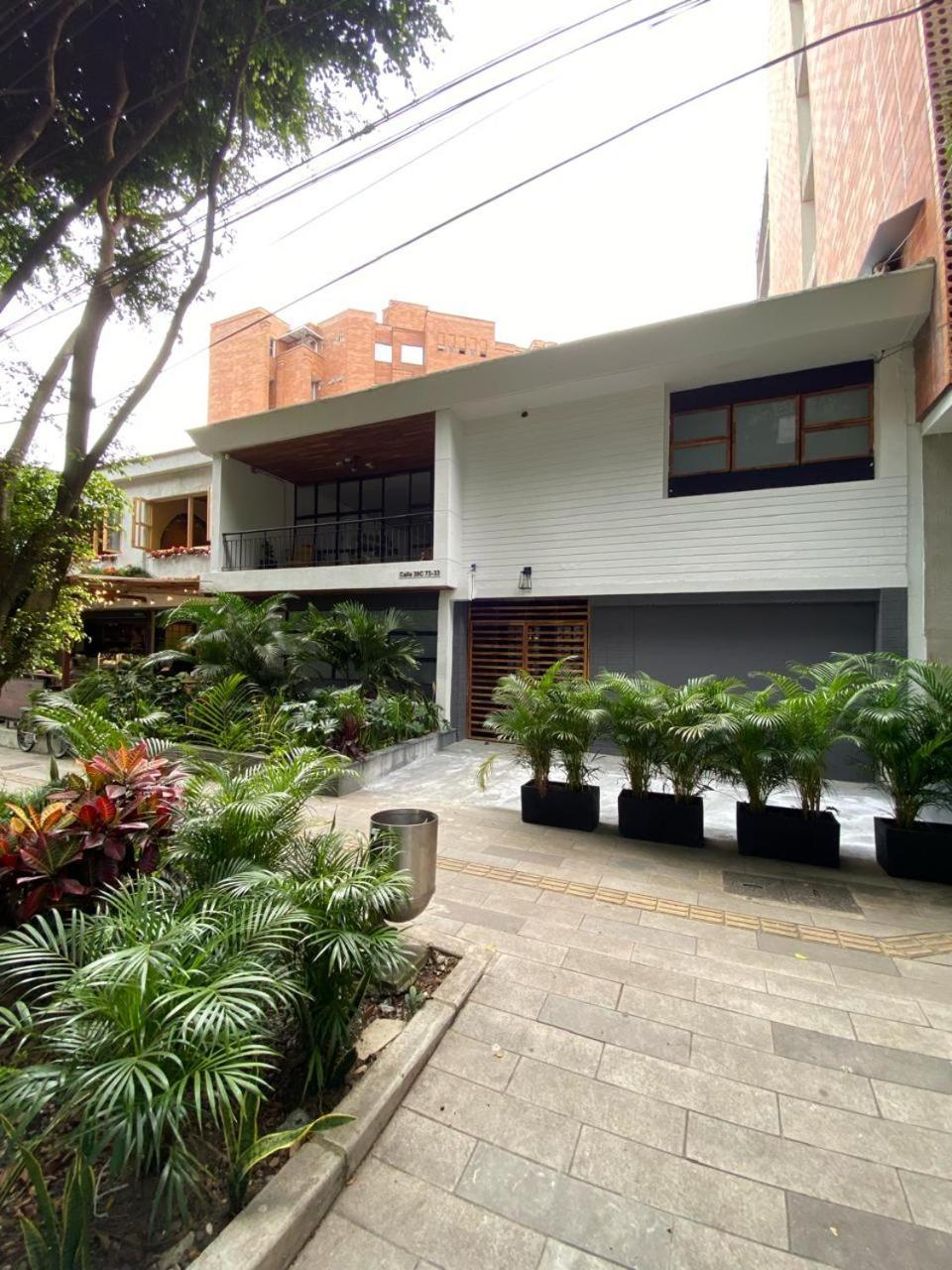 Casa Mosaiko Primer Parque Laureles Medellin Exterior photo